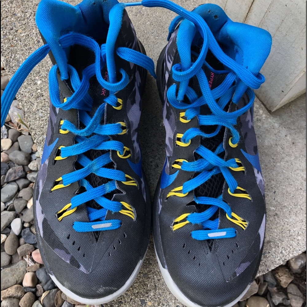 Nike 7.5 Hyperdunk basketball sneakers